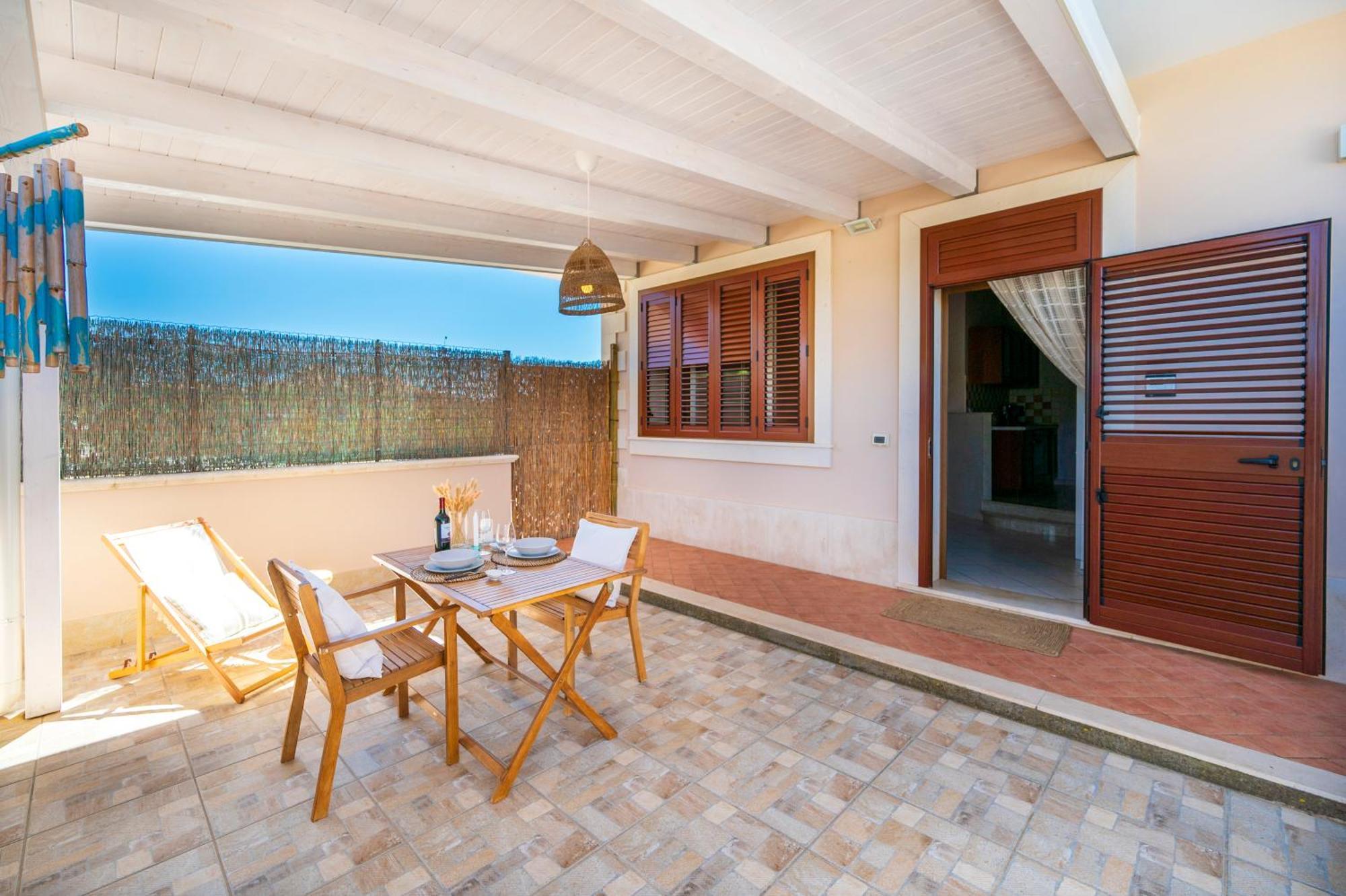 Villa Dolmen Beach อาโวลา ภายนอก รูปภาพ
